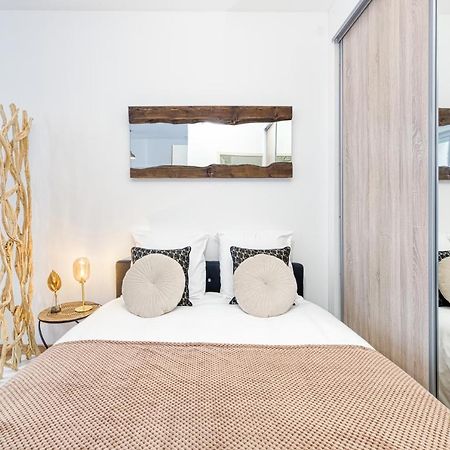 Meuble Classe 3 Etoiles Au Pied Des Thermes Allevard Exterior photo